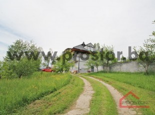 Unurnished luxourious residence with a large garden and a garage in Sedrenik -600m2 - FOR RENT