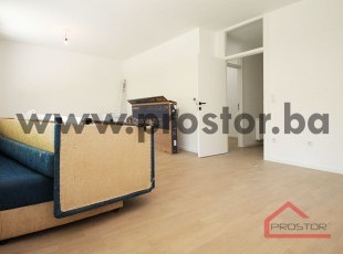 1BDR two sided orientated apartment in a closed-type apartment complex. – FOR SALE