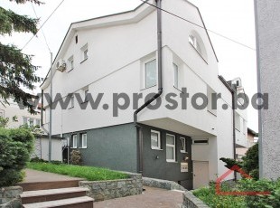 Residence with a lovely garden and a garage on Bjelave 540sqm - FOR RENT