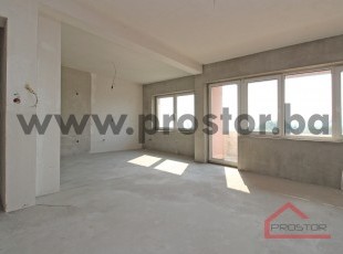 Unfurnished house with a terrace and a parking in Breka -400m2