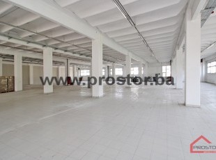 Commercial building for different activities with the possibility of partitioning on great location in Dolac Malta - FOR RENT