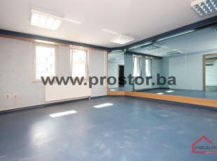 Functional business space on two floors suitable for offices close to the OHR