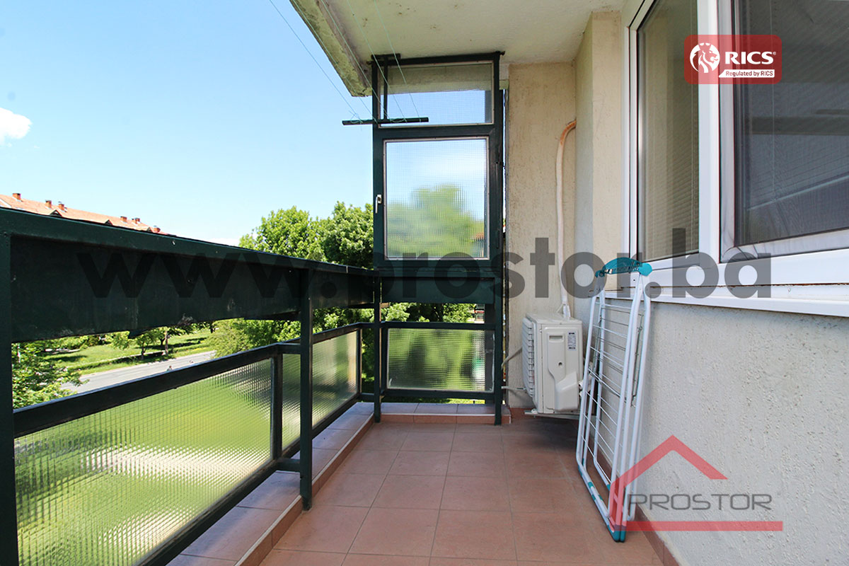 13 Balkon