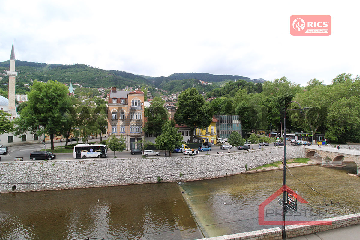 18 Pogled