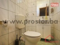 10 Toalet 1 prvi sprat