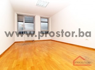 Poslovni prostor od 60m2 u tržnom centru “Robot” Socijalno