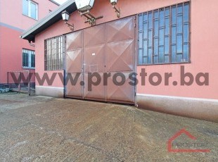 Poslovni objekat površine 240m2 za organizovanje manje proizvodnje i skladištenje robe, Hrasnica