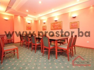 Višenamjenski poslovni prostor (189m2) u centralnom dijelu Dobrinje, Novi Grad