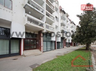 RIJETKO U PONUDI! Adaptiran poslovni prostor u prizemlju zgrade, ulica Hamze Čelenke, naselje Lužani, Ilidža