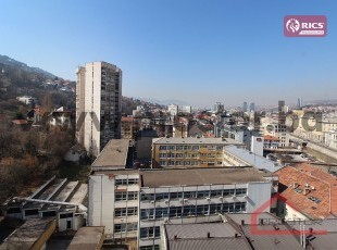 Namješten adaptiran dvosoban stan sa balkonom pored hotela Marriott, ulica Hamdije Kreševljakovića