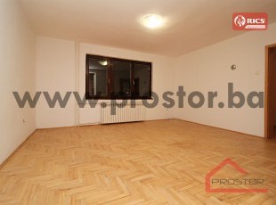 A semi-furnished three-room house with an area of ​​98m2 is for rent, located in the street Muhameda Efendije Pandže, Velešići.