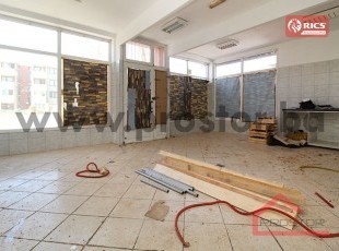 Unfurnished office space with portals in a very busy location, Dobrinja