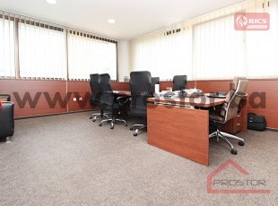 Poslovno-kancelarijski prostor smješten na atraktivnoj lokaciji uz glavnu gradsku saobraćajnicu, Pofalići, Novo Sarajevo