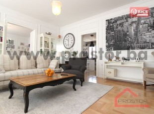 Modern refurbished bright 3BDR apartment of 135sq.m. apartment in a residential building, Centar, Sarajevo - FOR RENT