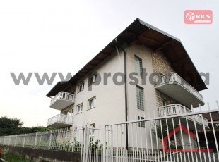 Furnished house with a large garden and a garage -135m2 - FOR RENT
