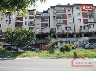 Četverosoban stan sa lođom i garažom u naselju Vraca, ul. Avde Smajlovića
