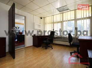 Semi-furnished office space with high portals in the immediate vicinity of Bosmala, Hrasno