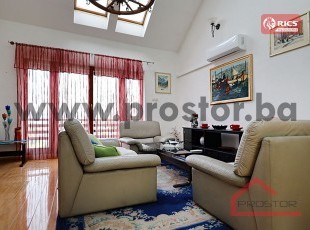 Three-room apartment in a private house with a parking space, Kobilja Glava