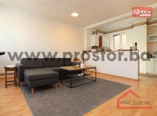 Semi-furnished business premises of 80sq.m. in a residential building, Old Town, Sarajevo - FOR RENT