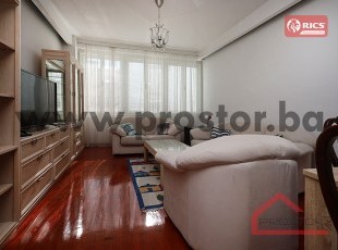 Furnished four-room apartment in the urban part of the city, Marijin Dvor