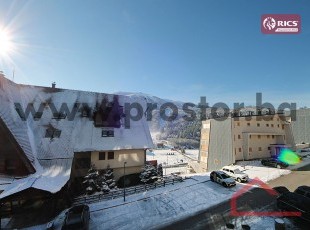Beautiful, one bedroom apartment with balcony and excelent view to a olympic mountain Bjelasnica! VR