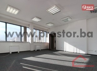 Refurbished 428 sq.m. office building located in one of the busiest area of central Sarajevo, Bosnia and Herzegovina - FOR RENT VR