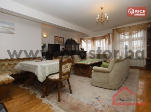 Furnished four-room apartment in a private house in the immediate vicinity of Bosmal