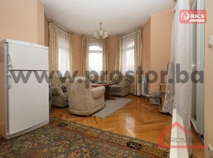 Nicely furnished three-room apartment in a private house in the immediate vicinity of Bosmal