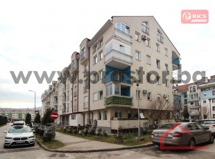 Komforan trosoban stan sa balkonom, ulica Akademika Petra Mandića, naselje Dobrinja 1, Istočno Sarajevo