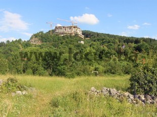 INVESTMENT!! Land plot of approx. 30,000m2 with an open view in an extremely attractive location bordering all important facilities, Trebević