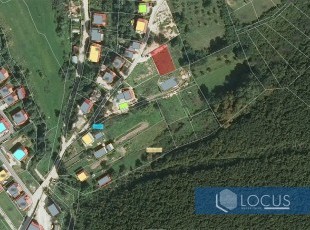 A sunny plot of land with an area of ​​524m2 in a natural environment ten minutes' drive from the very center of Ilidža, Gladno polje