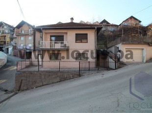 Registered house with garage and yard on a parcel of 500sqm, Boljakov potok, Novi Grad