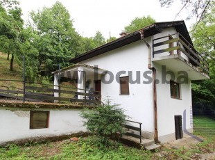 Cottage in original condition with a garage on a spacious and sunny plot of 4,721m2 in a quiet environment, Rakovica-Kobiljača settlement, Ilidža Municipality