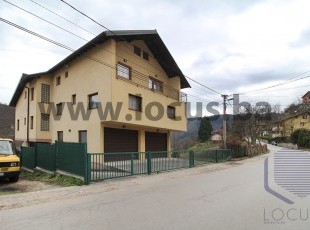 Quality built house with three residential units and three garages on a spacious parcel of 1783sqm, a few minutes from the city center in the Gazin Han settlement, Stari Grad