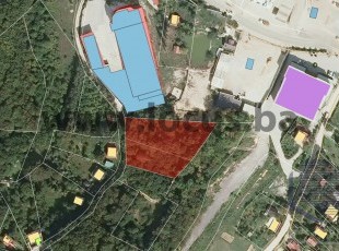 Spacious and sunny plot with building permit, registered area of ​​3,017m2, next to the Faculty of Management and Business Economics, Kobiljača, Kiseljak