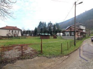 The house has a gross square footage of approx. 65m2 on a plot of 2,990m2 with great potential in an attractive location and unique microenvironment, Vrelo Bosne, Ilidža