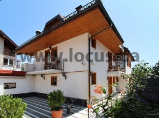 Hotel with five apartments and double rooms in an extremely attractive location, only approx. 350 meters from Baščaršija, ul. Hamida Svrze, Baščaršija