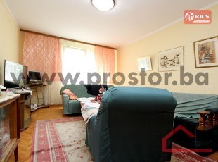 Partially renovated 2bdr bedroom apartment in Kosevsko brdo