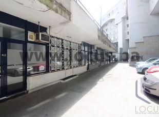 Business premises with a registered area of ​​13.75sqm located on the ground floor in Tešanjska Street, Marijin Dvor settlement, Center