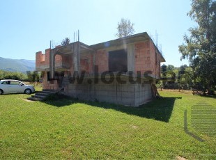 House under construction on a spacious and sunny plot of 2000m2 in the Lukavica settlement, East Sarajevo