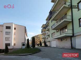 Functional two bedroom apartment with balcony, in a quiet neighborhood Vrtovi Sunca, in municipality Center, Sarajevo.