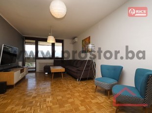 Two-sided, adapted four-room apartment in a building made of red facade brick near the Asim Ferhatović Hase stadium