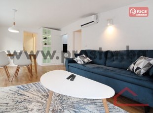 Modern furnished 1bedroom apartment with a garage and a terrace, Old Town