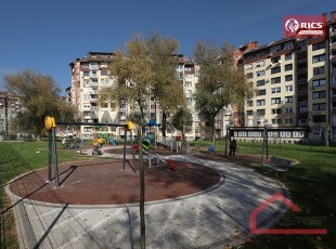 Trosoban stan sa lođom na trećem spratu, ul. Ramiza Salčina, Vojničko polje