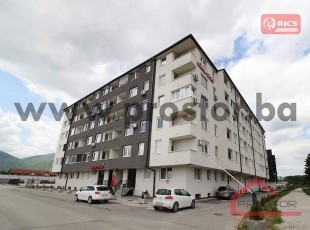 Komforan dvosoban stan sa lođom i otvorenim pogledom u zgradi novogradnje, ul. Bojnička, Ilidža