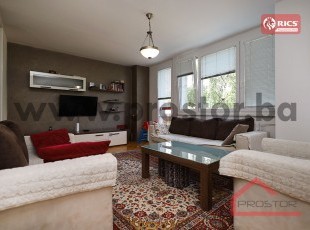 Comfortable two-bedroom renovated apartment, Alipašino Polje