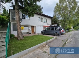 Renovated terraced house, living area approx. 160m2, located in an attractive location, just a few minutes from the city center, Koševo settlement, Center