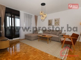 Lijepo namješten trosoban stan sa otvorenim pogledom u neposrednoj blizini Kineske Ambasade, Ciglane