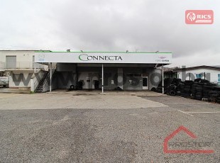 Poslovni prostor površine 229,67m2 u blizini tramvajske stanice Nedžarići i SRC-a „Safet Zajko“, Halilovići, ulica Safeta Zajke