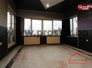 Unfurnished business premises 31m2 , Dobrinja